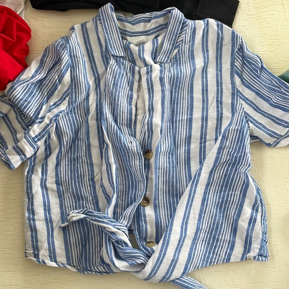 T shirt button down - Picture 1 of 1